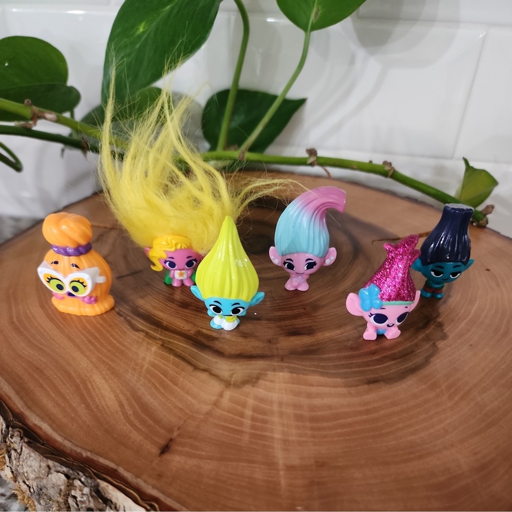 Trolls Band Together Mineez Lot 6 Figures No Duplicates